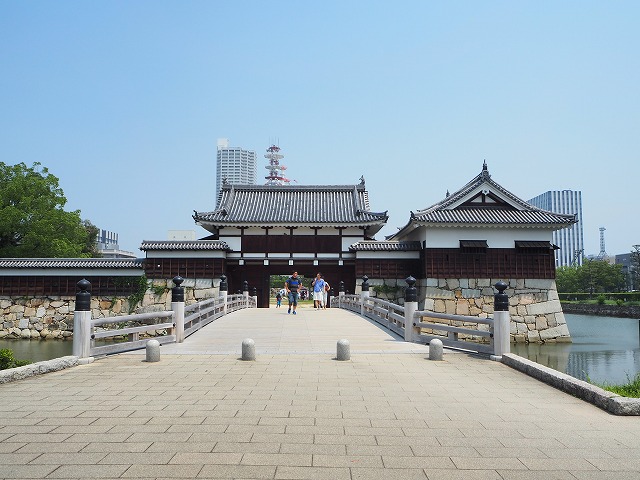 広島城　二の丸表御門　正面